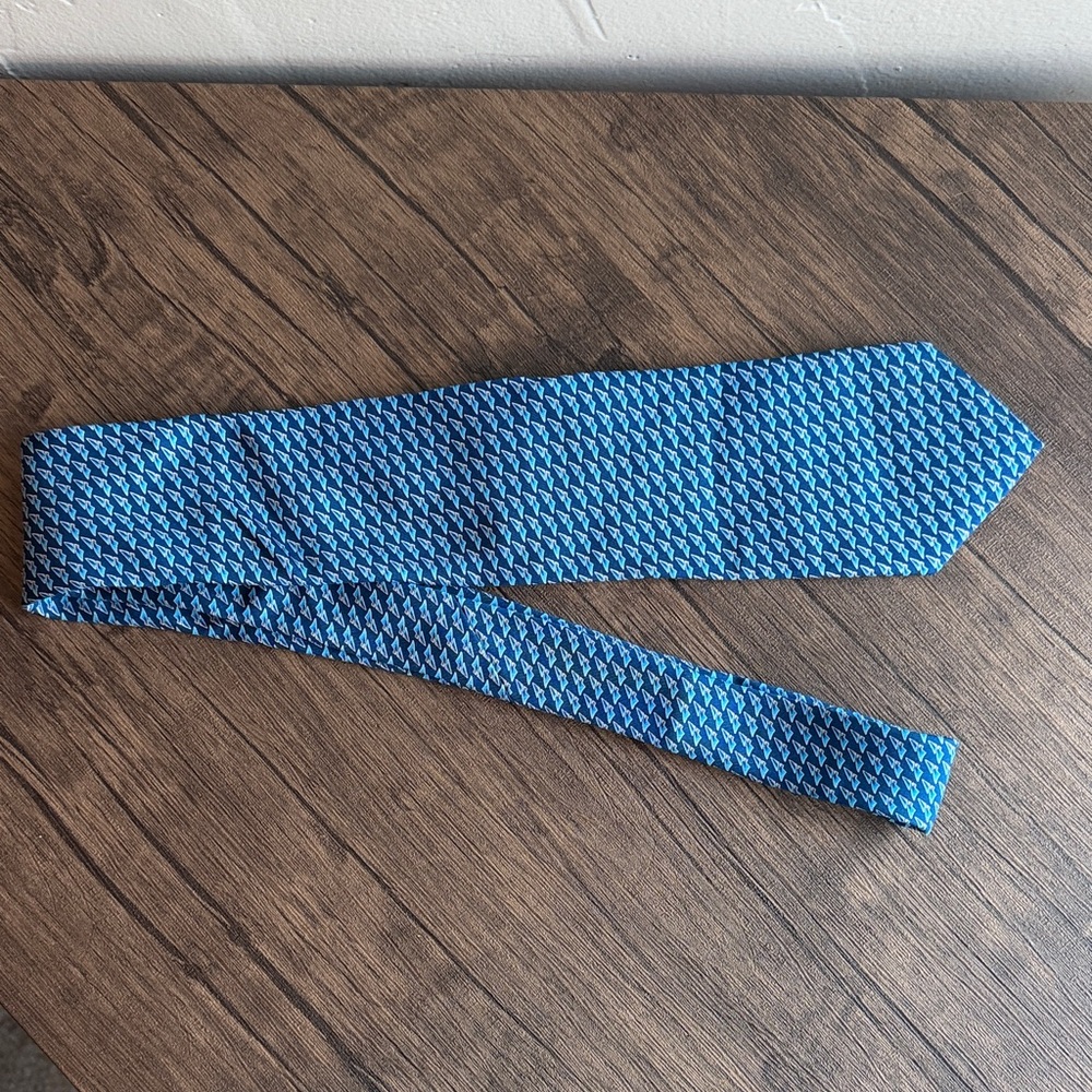 Vineyard Vines Blue Geometric Silk Tie